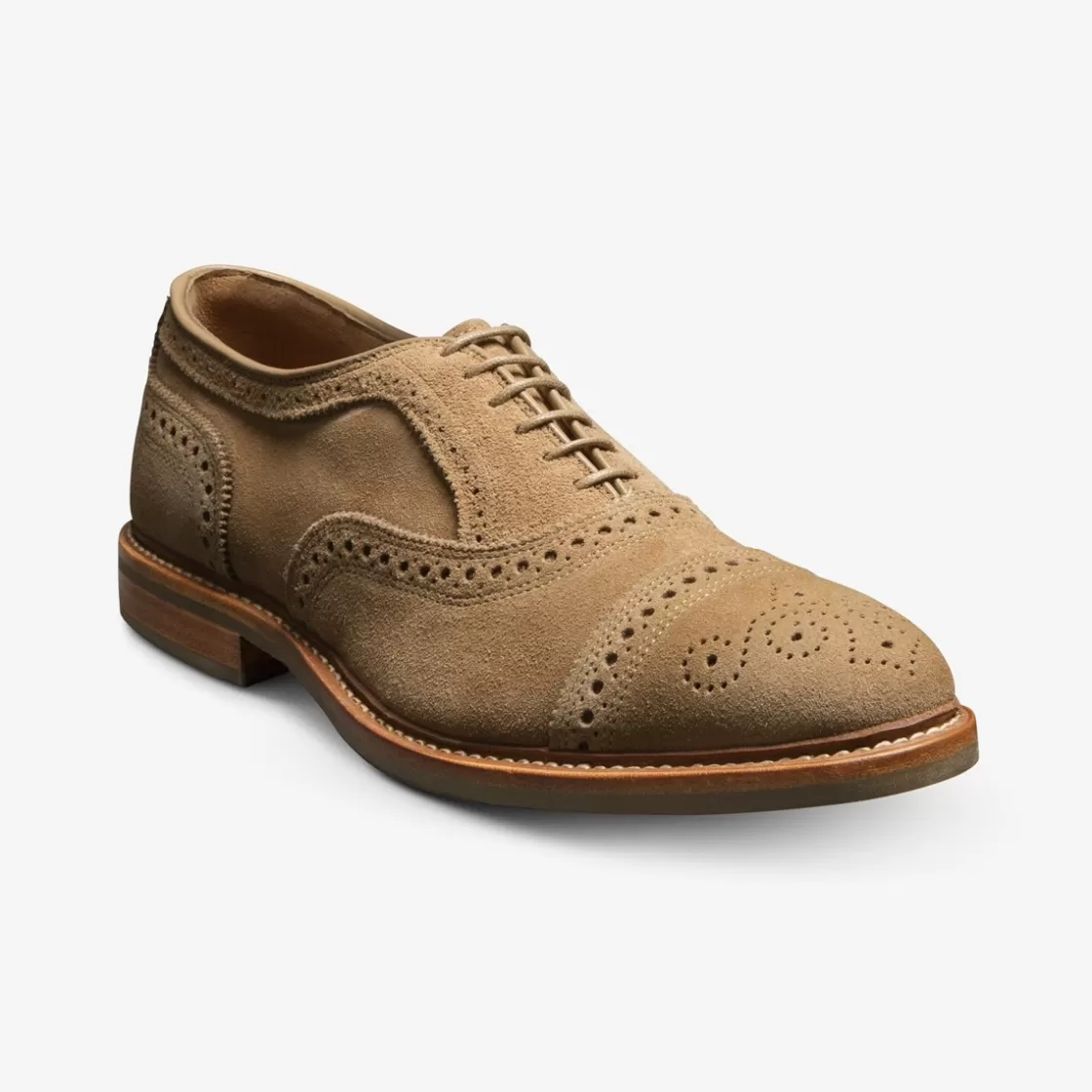 SHOES | SHOE CARE Allen Edmonds Casual Shoes | Cap-Toes | Oxfords | Recraftable Shoe*Strandmok Cap-toe Oxford with Dainite Rubber Sole Camel Suede